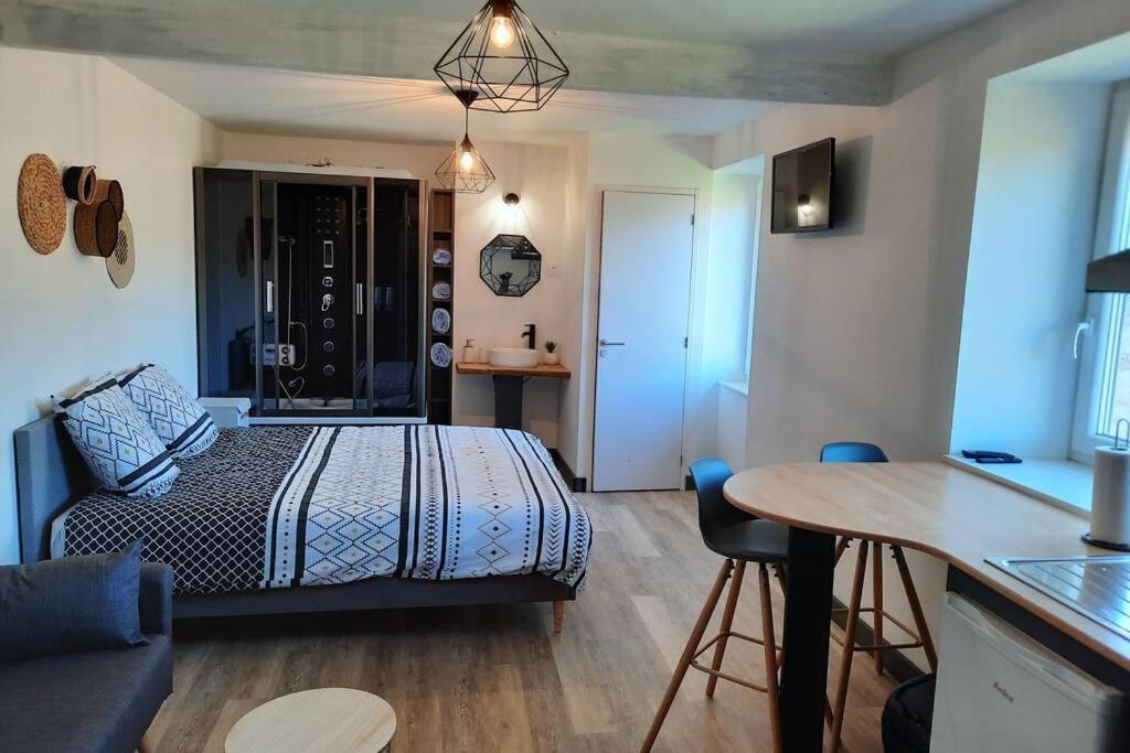 Studio Avec Vue Sur La Vezere Юзерш Экстерьер фото